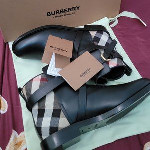 Burberry ankle booties Size 8.5